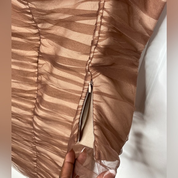 Brown Tulle Off the Shoulder Dress size med - Picture 4 of 5